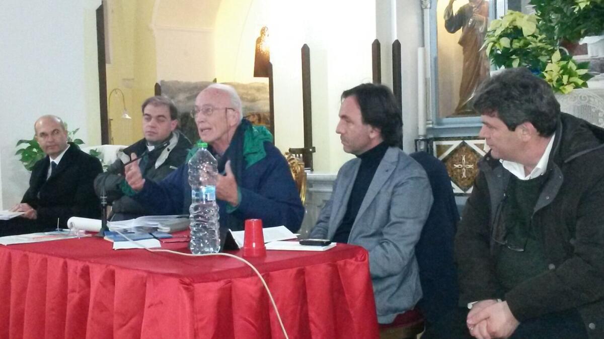 Il libro su Papa Francesco e don Tonino Bello presentato a Vico del Gargano - La presentazione del volume di Paronetto
