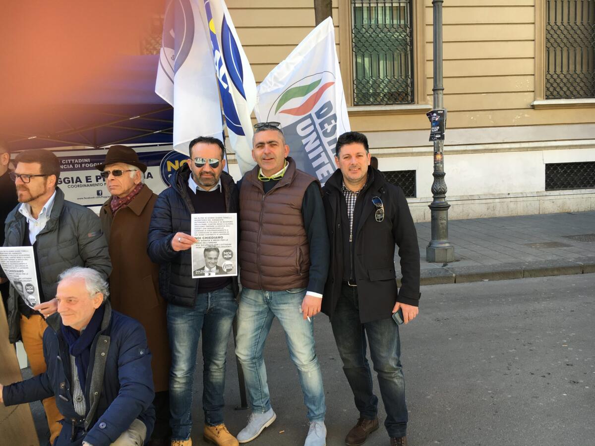 Destre Unite e Noi con Salvini Foggia in piazza per Tonelli (SAP) e referendum anti-trivelle - 