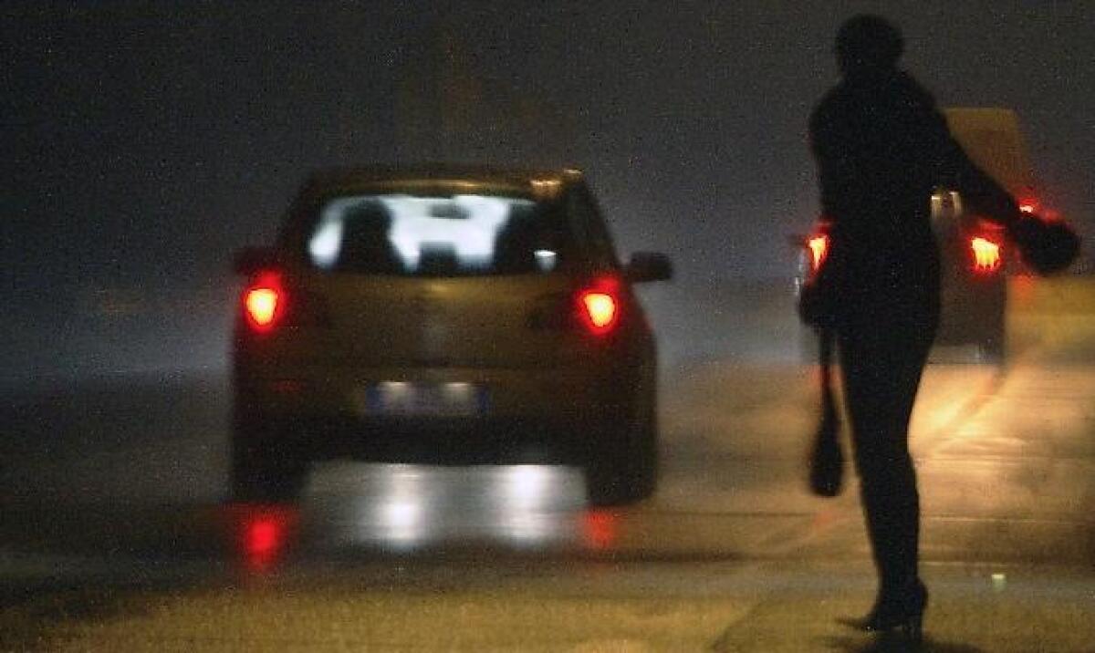 Prostitute in Via Scillitani: situazione insostenibile - 