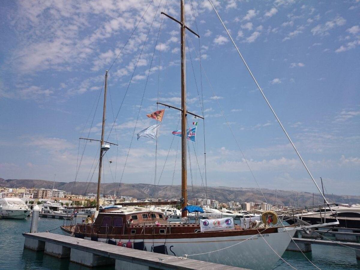 E’ arrivato a Manfredonia Veliero d’epoca “Dolphin” by Assonautica - 