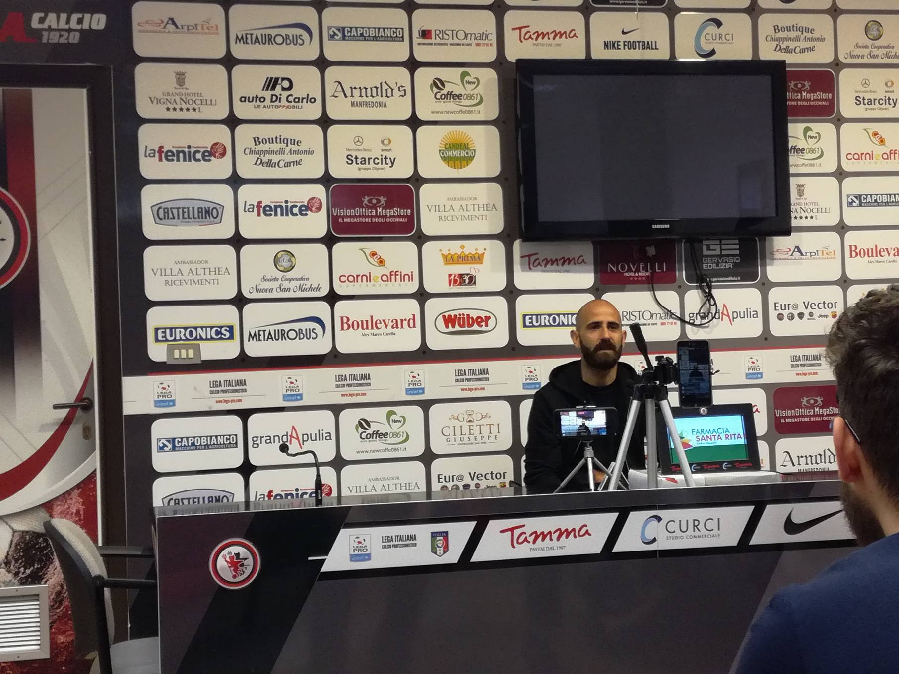 Mazzeo: "Lavoriamo con umiltà con la testa a Catania. Saranno otto finali"