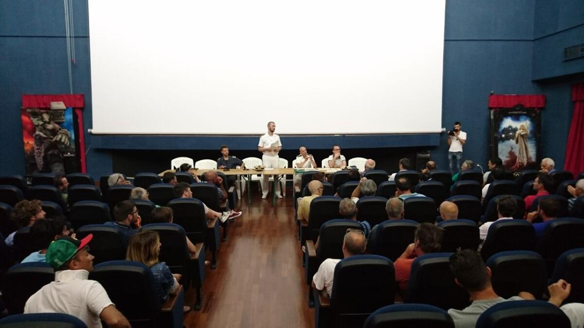 Vieste: La Guardia Costiera risponde alle domande degli  operatori del settore turistico-balneare - 