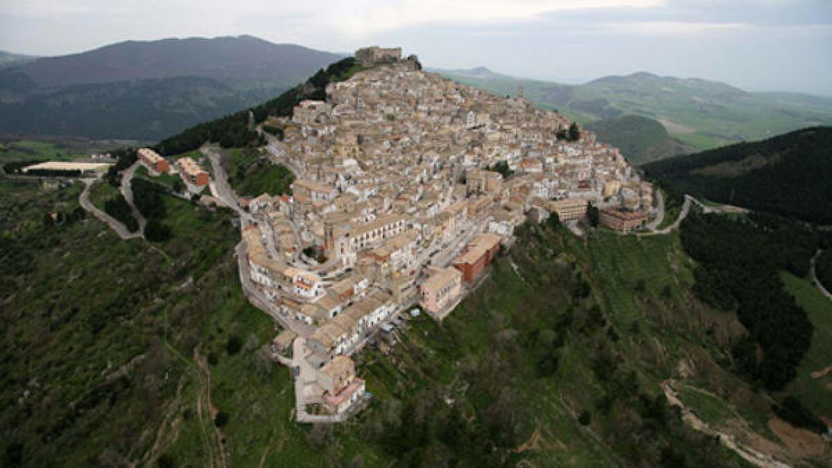 Sant'Agata di Puglia isolata da Domenica: linee telefoniche e internet bloccati - 