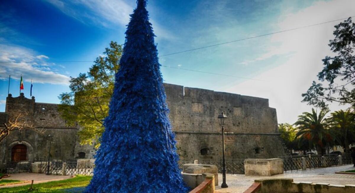 A Manfredonia il Natale parte oggi: torna il Mercatino al Castello - 