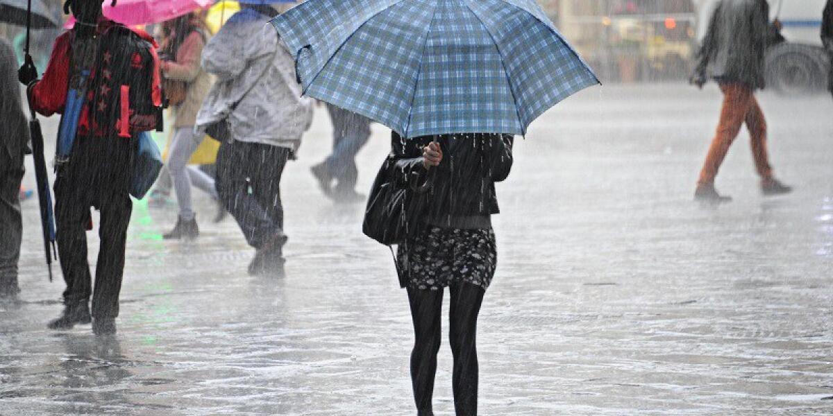 Freddo e piogge su Foggia, forti temporali. E' allerta meteo - 
