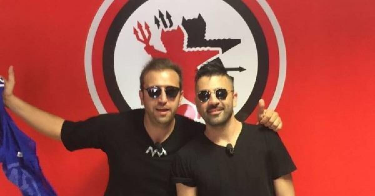 Video- L'incursione di Pio e Amedeo nello stadio del Leeds - Pio E Amedeo