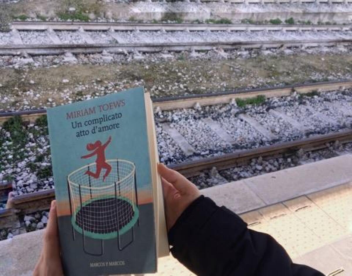 Quando la famiglia diventa “Un complicato atto d’amore” nel libro di Miriam Toews - 