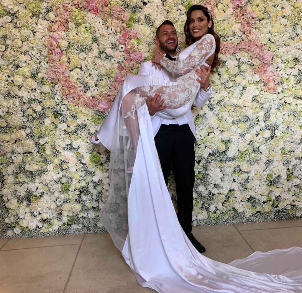 Giovani e bellissimi, le foto del matrimonio tra Kragl e Macari