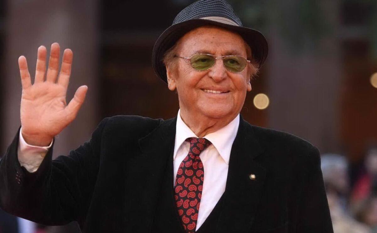 Il 24 giugno 1937 nasce a Foggia Renzo Arbore - 