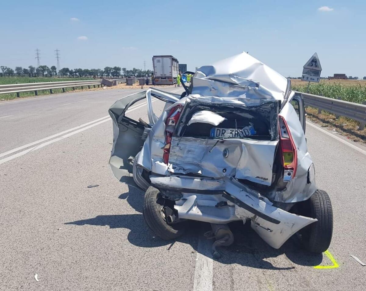 Terribile incidente stradale sulla SS673 - 