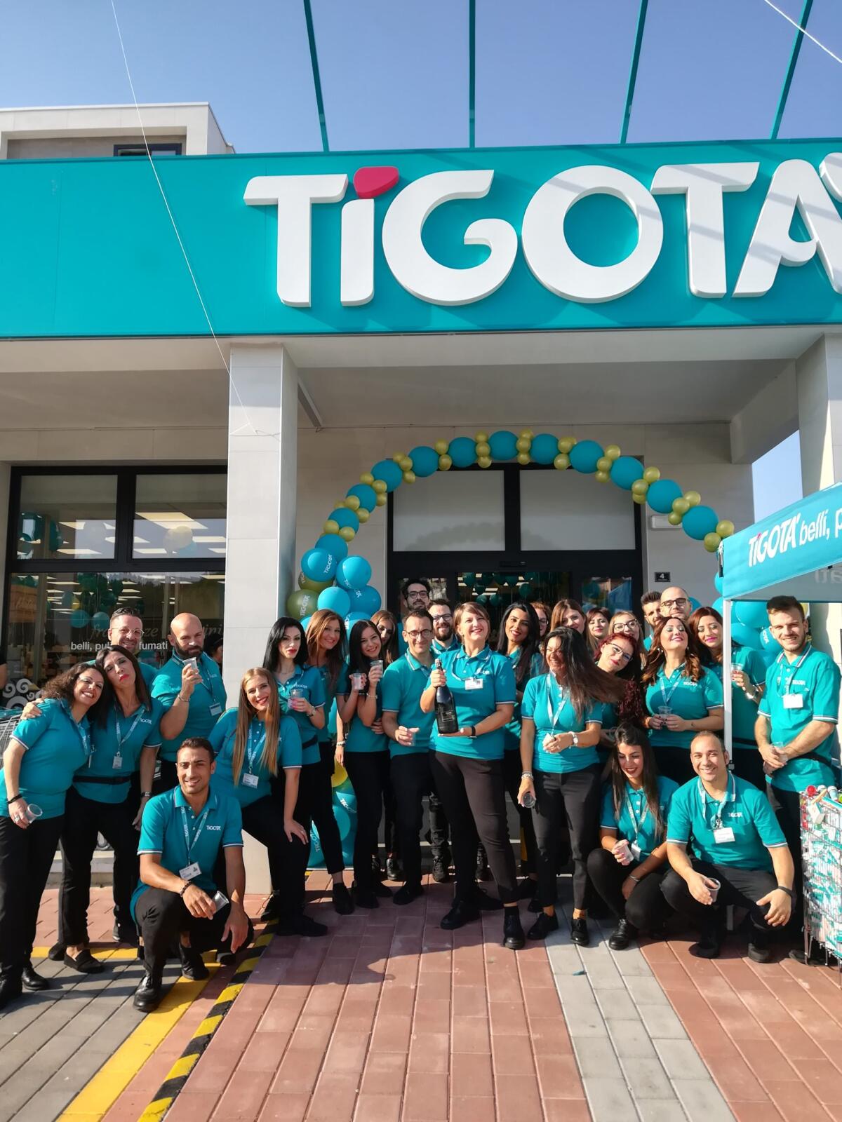 Inaugurato ufficialmente il nuovo Tigotà: bagno di folla in via Natola - 