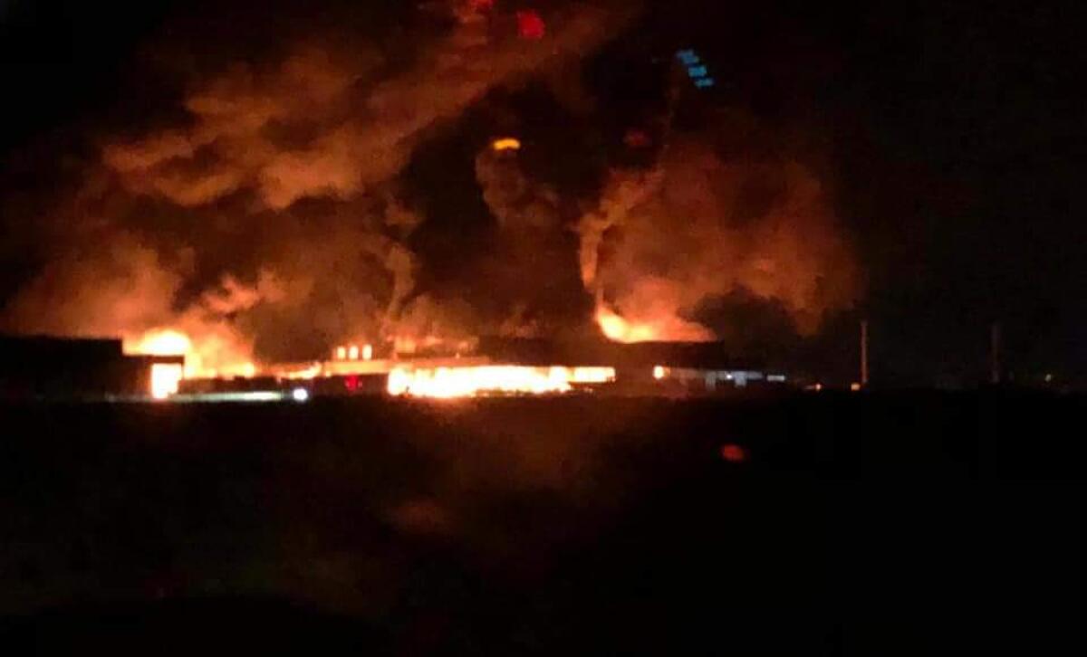 Notte da dimenticare ad Apricena: a fuoco un'azienda agricola - 