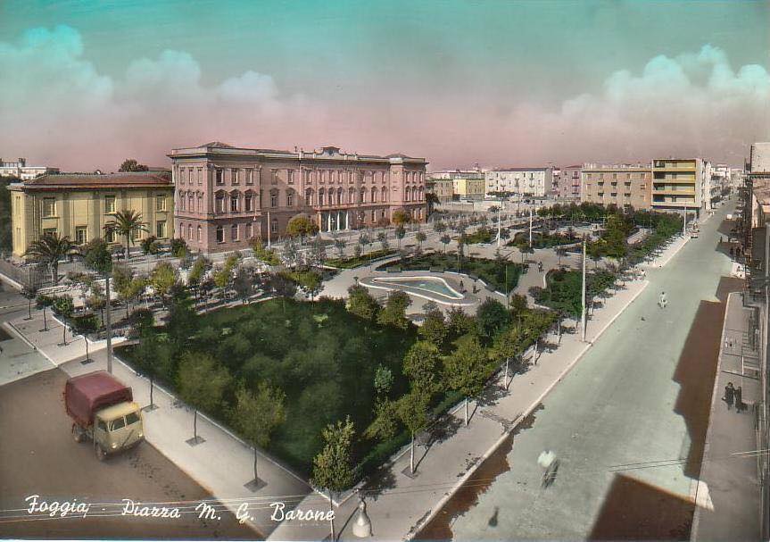 Foggia tanto tempo fa: viaggio tra le cartoline di una volta