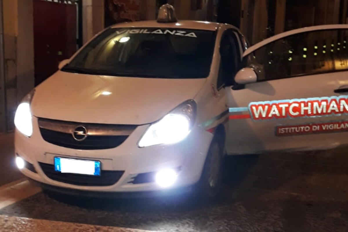 Tentano di svaligiare un negozio in via Matteotti: i vigilantes mettono i fuga i ladri - 