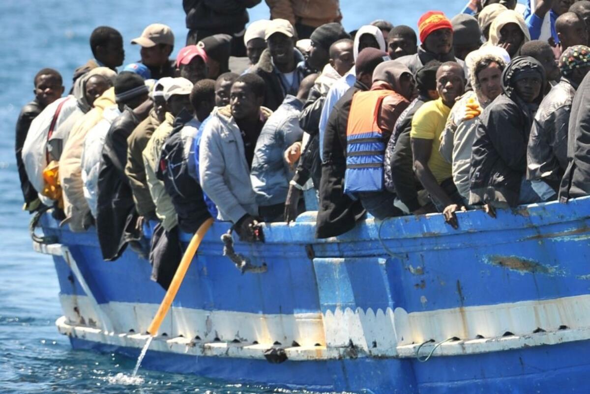 Foggia, fermati due scafisti: avevano portato dalla Turchia 64 extracomunitari  irregolari in Italia - 