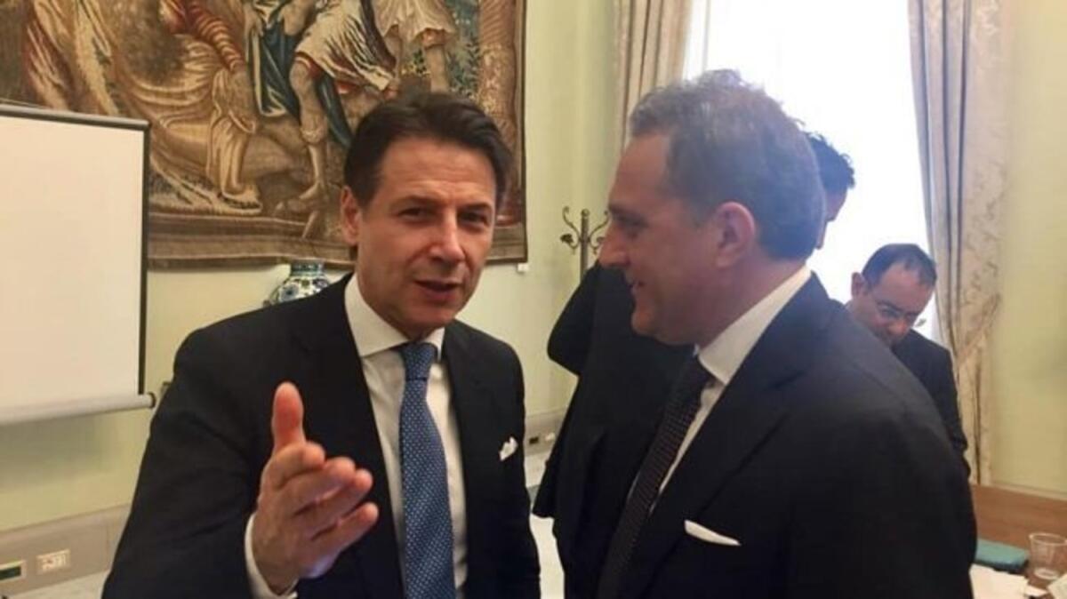 Candela conferisce al premier Giuseppe Conte la cittadinanza onoraria - 