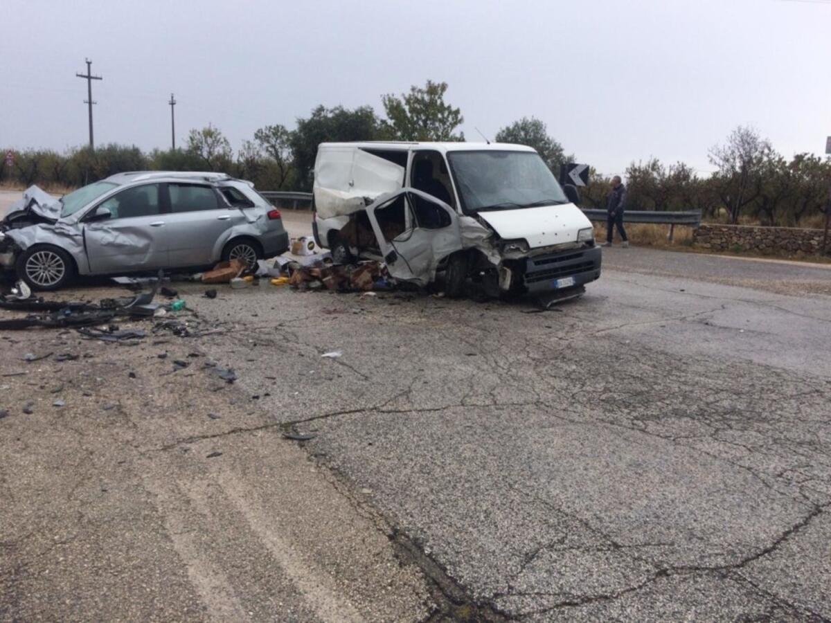 Terribile incidente sulla Foggia-San Giovanni Rotondo: tra i feriti anche una bambina - Crediti Foto: Tv Gragano