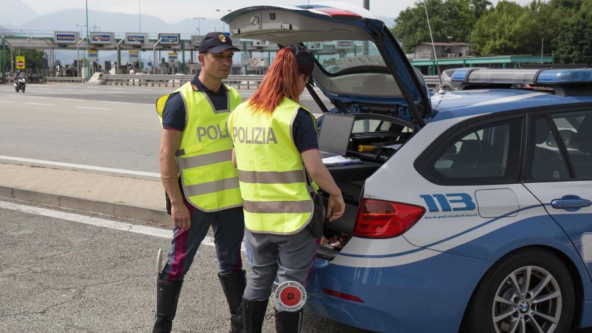 Illegalità al volante sul Gargano: ritirate quattro patenti e più di cento veicoli controllati - 