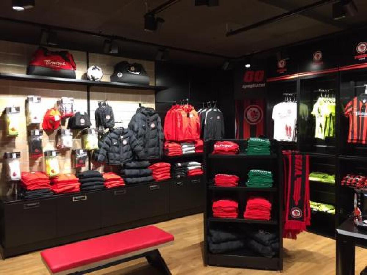 Foggia, venerdì l'inaugurazione del Calcio Foggia 1920 Store di via Zara - Storefoggia