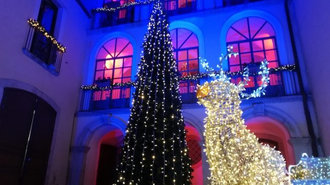 Chiostro della Casa di Babbo Natale a Candela - Ph. Credit: La Casa di Babbo Natale Candela