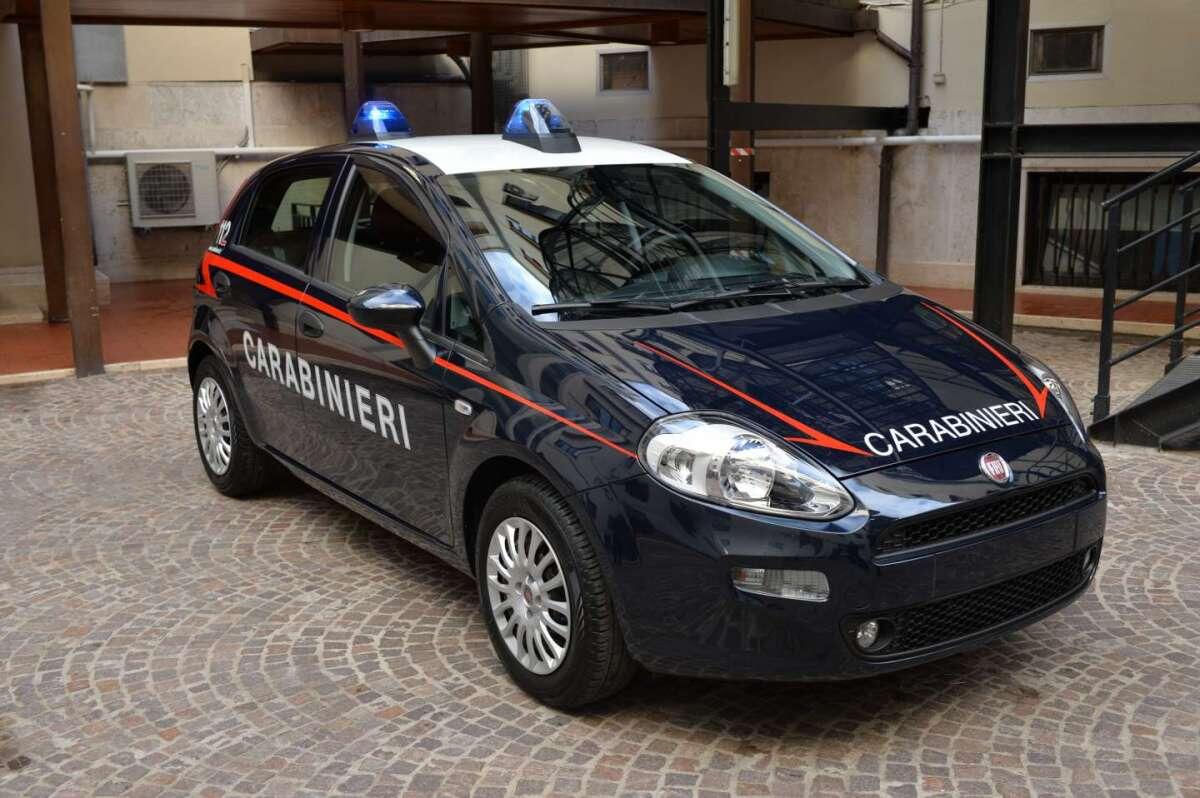 Rapina da film ad Apricena: in 3 entrano nella casa di un anziano - 