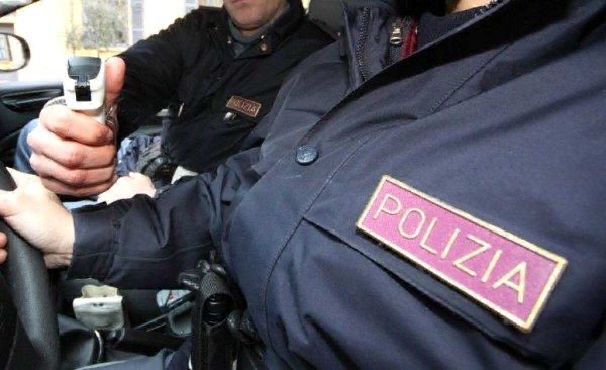 Attentati a Foggia: per i poliziotti arrivano tablet, videocamere e spray urticante - 