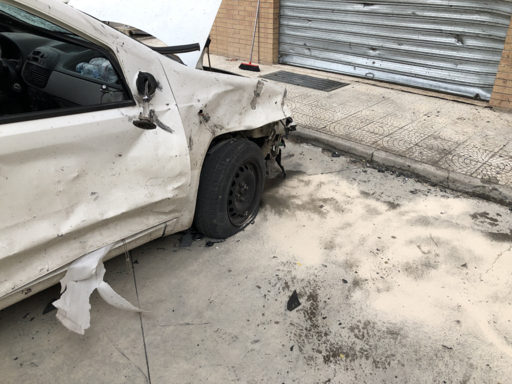 Bomba in via d'Aragona: le immagini