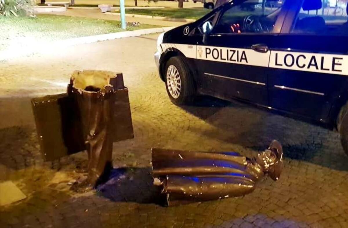 Foggia: “Il Viaggiatore” è in due, spezzato, deluso e arrabbiato - 