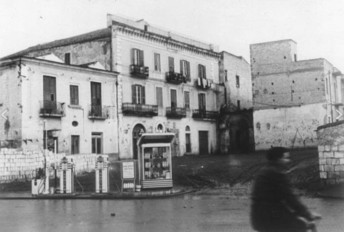 Il crollo di Palazzo Angeloni: persero la vita nove persone - Palazzo Angeloni - Foto Credits Raffaele De Seneen, Manganofoggia.it