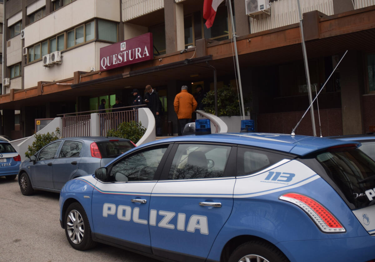 Foggia, lite tra stranieri: uomo esibisce documenti falsi e viene arrestato - Crediti Foto: Franco Cautillo