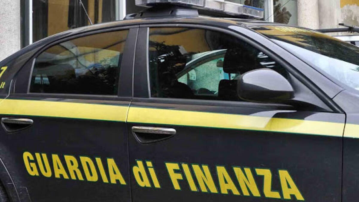 San Severo, sequestrati 33mila litri di alcool di contrabbando - cantalupo arrestato dalla guardia di finanza cologno - per redazione sesto - foto Altobelli / Spf