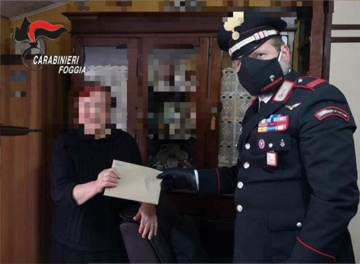 A San Marco in Lamis i Carabinieri consegnano la pensione agli anziani - 