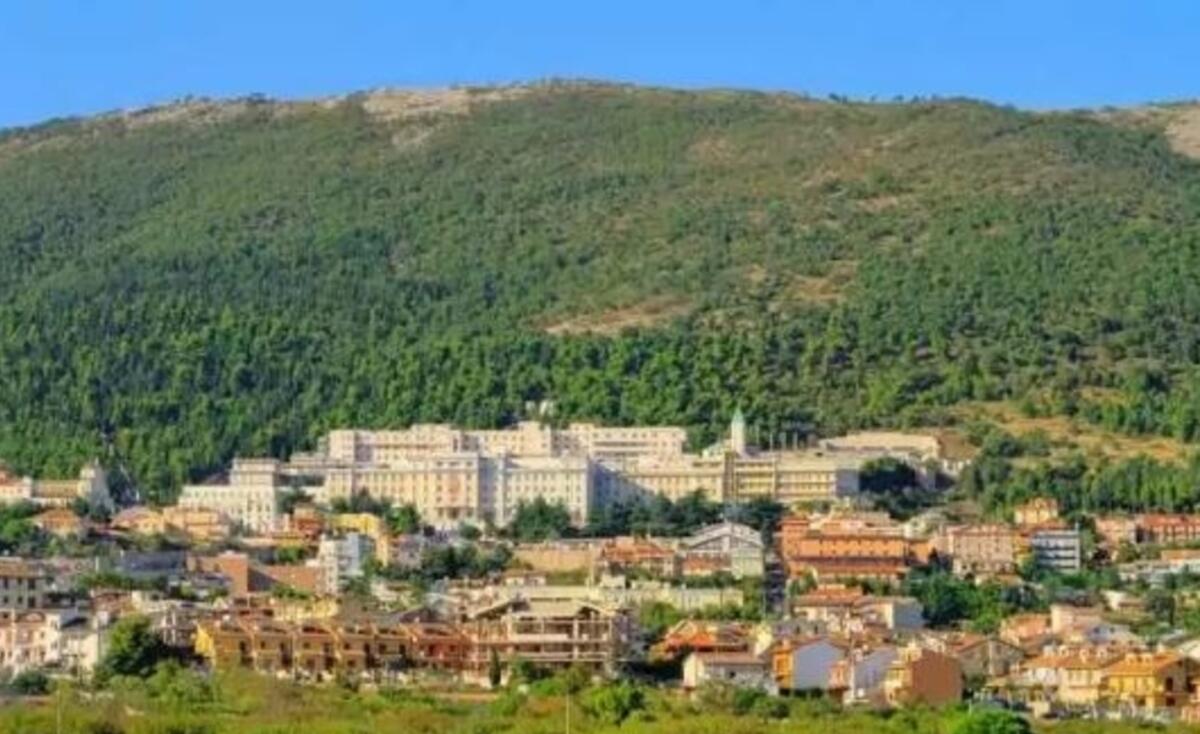 Crolla il turismo religioso a San Giovanni Rotondo, sindaco: "È arrivato il momento di preoccuparci per il futuro" - 