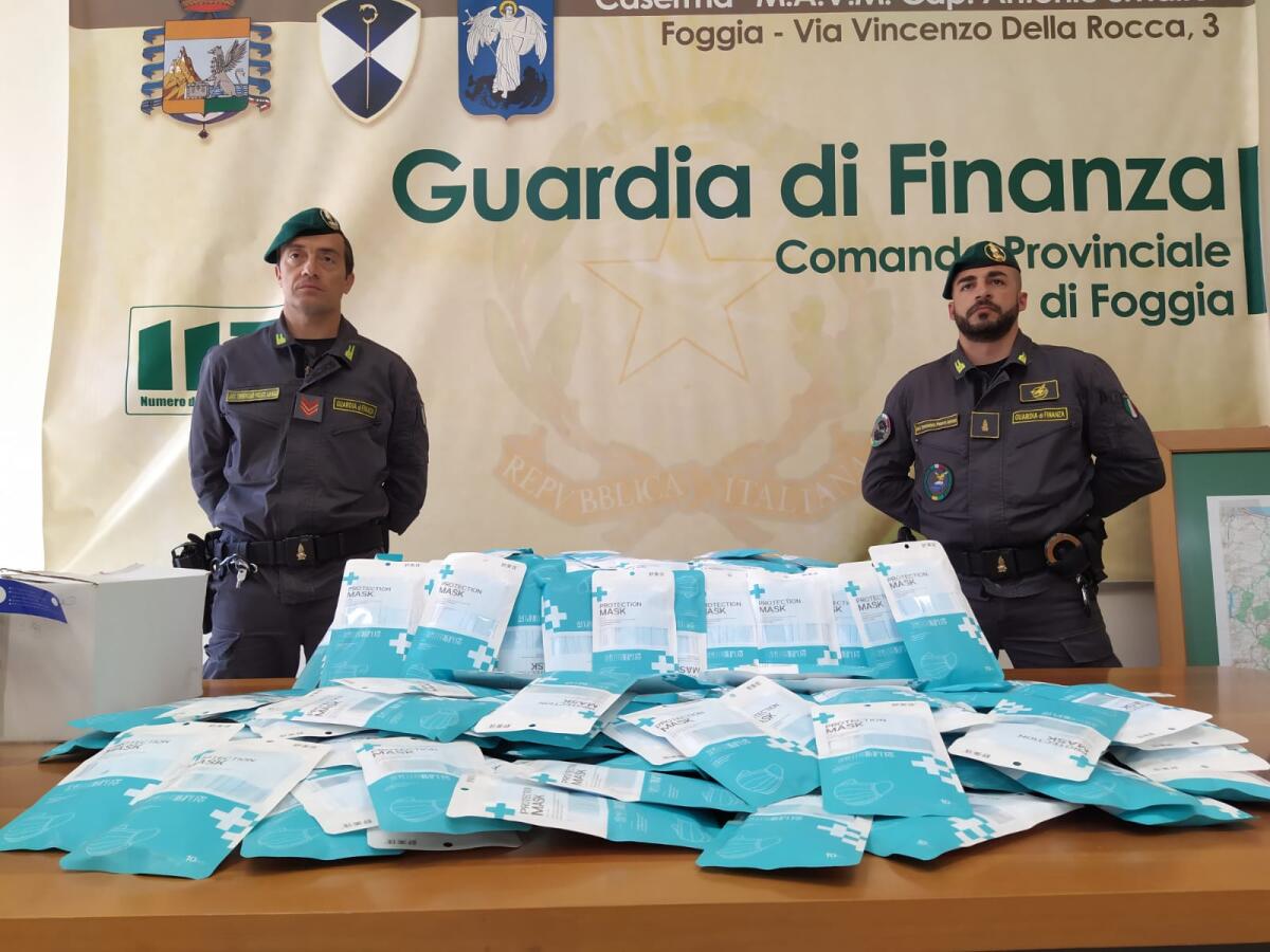 Foggia, sequestrati oltre 26mila DPI: mascherine e visiere protettive non idonee - 