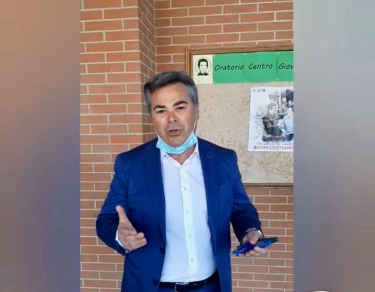 Foggia, consegnati tablet ai ragazzi più bisognosi delle scuole "Foscolo" e "Altamura" - 