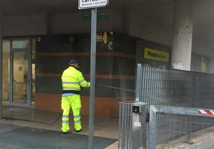 Coronavirus: a Foggia sanificazione di supermercati, farmacie e sportelli bancari