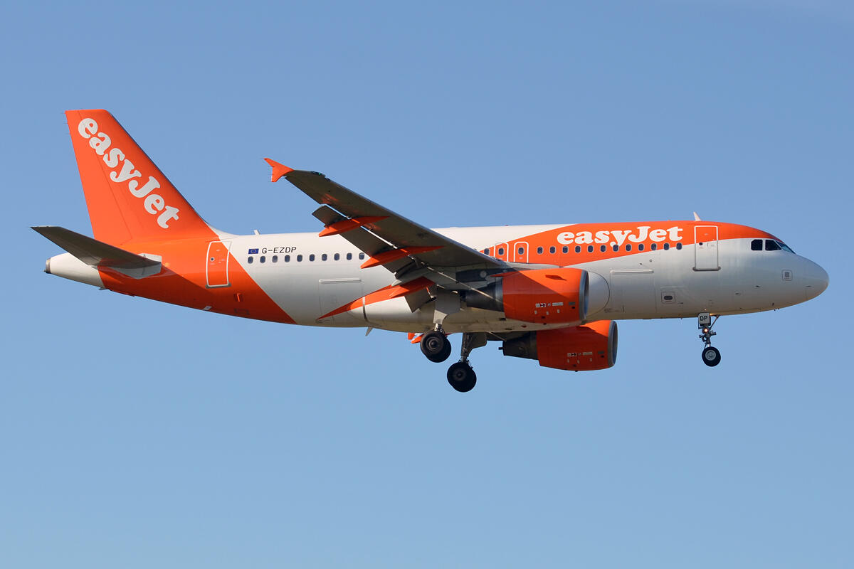 Da giugno EasyJet riprende i voli dalla Puglia, via ai collegamenti con Milano Malpensa e Ginevra - 