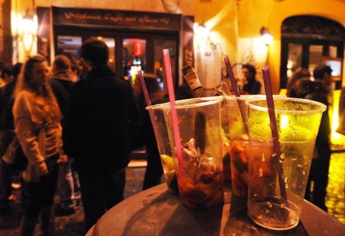 Foggia, Landella firma una nuova ordinanza: per pub, ristoranti e pizzerie la chiusura slitta all'una di notte - Foto di repertorio
