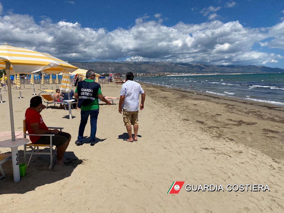 Manfredonia, al mare in sicurezza: ecco le regole della Guardia Costiera - 