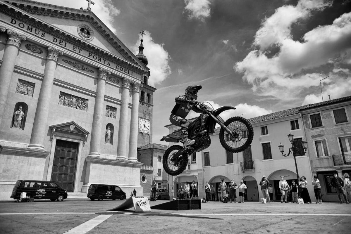 A "Gli Angeli di Padre Pio" di San Giovanni Rotondo arrivano le mascherine di Mask to ride - 