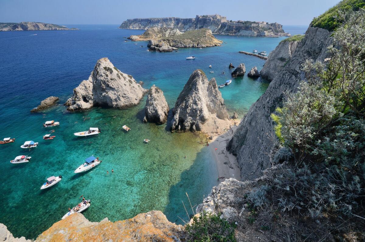 Conferenza Stato-Regioni: alle Isole Tremiti 321mila euro, l'annuncio del ministro Boccia - 