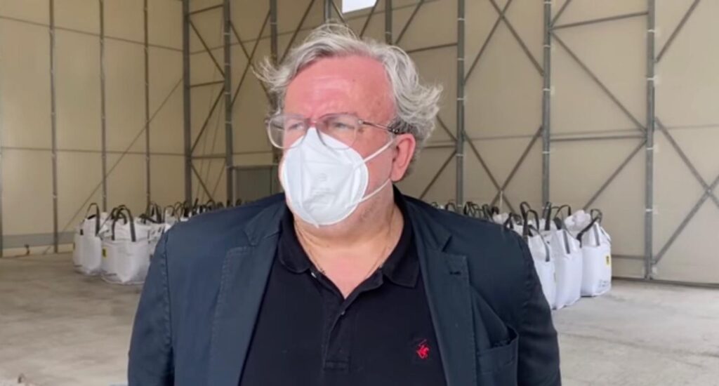 Lucera, lavori di bonifica all'ex Alghisa. Emiliano: "A discarica tutto il materiale altamente inquinante"
