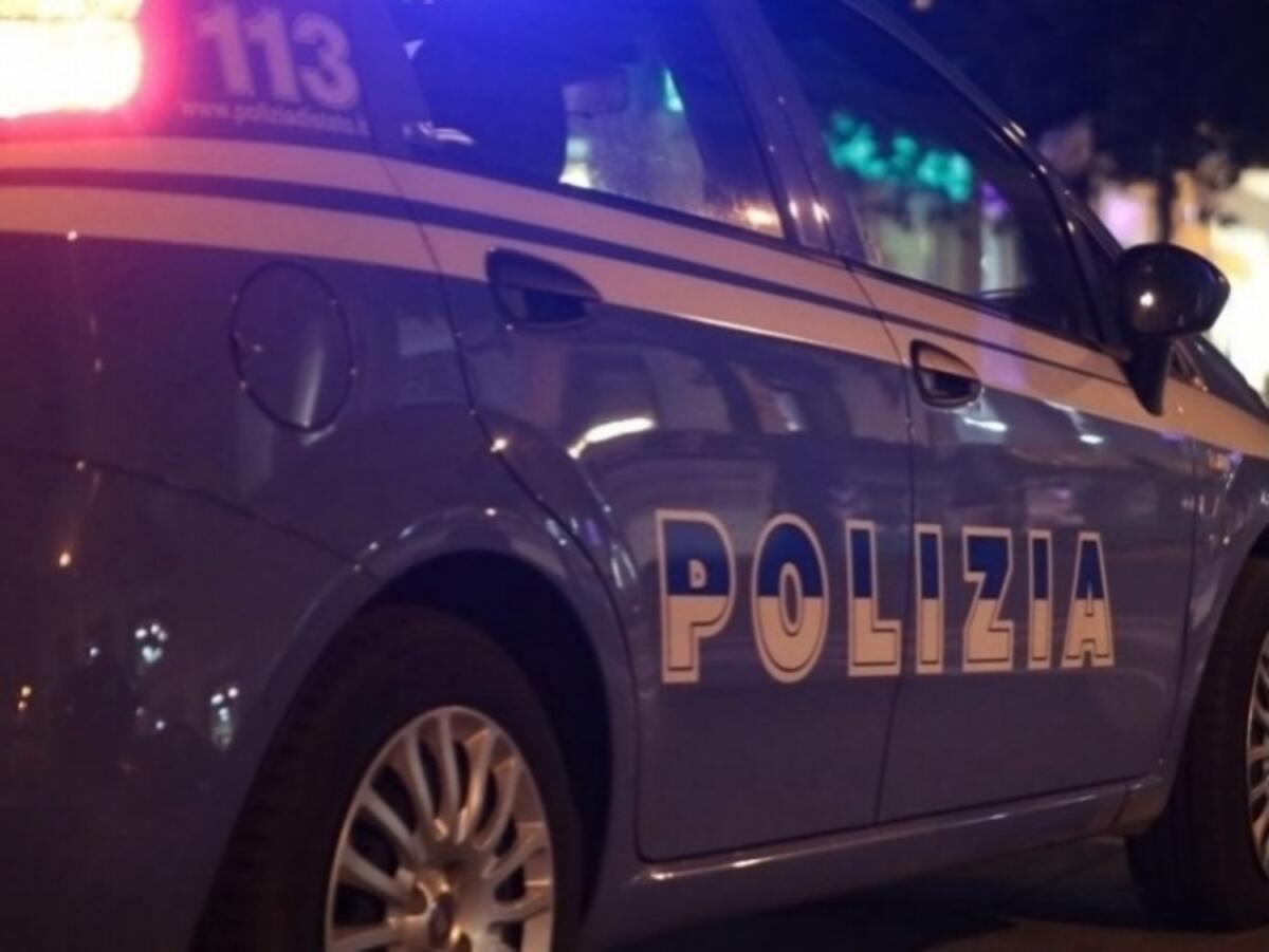 Foggia, furto sventato: due giovani ladri di auto si danno alla fuga - 