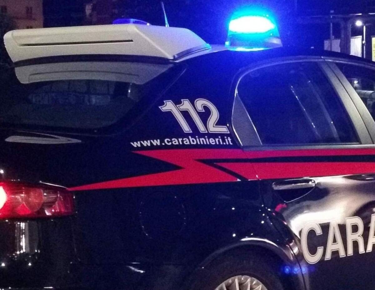 Foggia, rubano un'auto e nella fuga speronano la gazzella dei Carabinieri: arrestati due minori - 