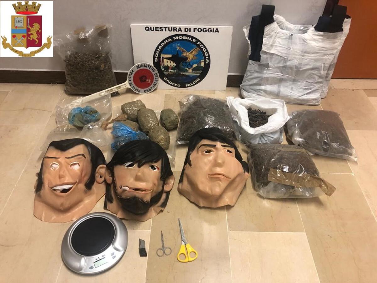 Maschere, droga e giubbotto antiproiettile: nei guai un 29enne foggiano - 