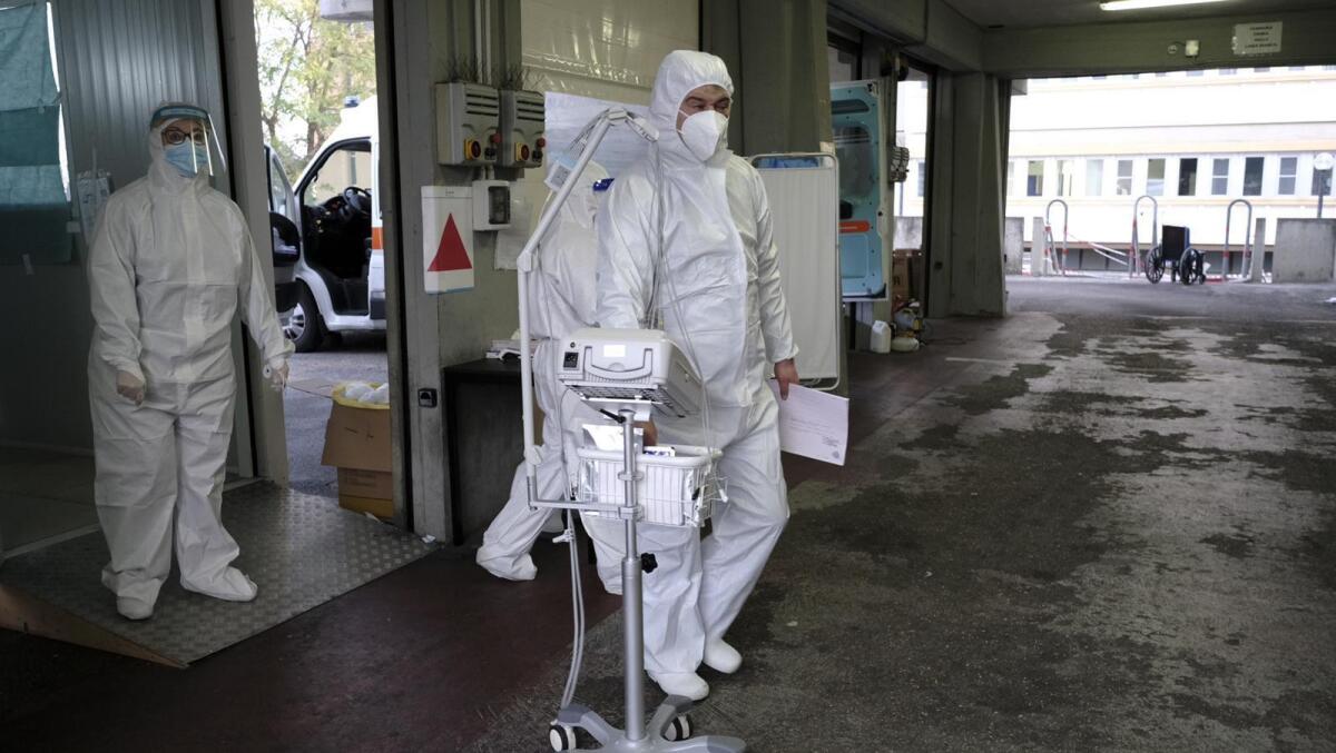Covid, bollettino Puglia 26 novembre: 1436 nuovi casi e 52 decessi (31 sono nel Foggiano) - 