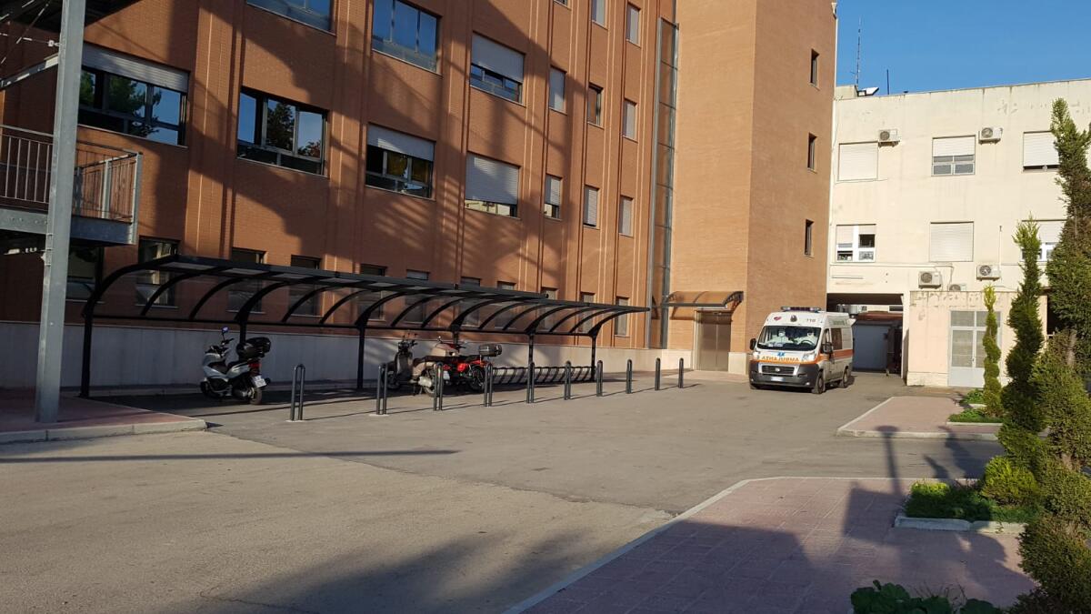 Fila di ambulanze gestite nella notte al Riuniti. Dattoli: "Esempio di ottima reazione del sistema ospedaliero" - 