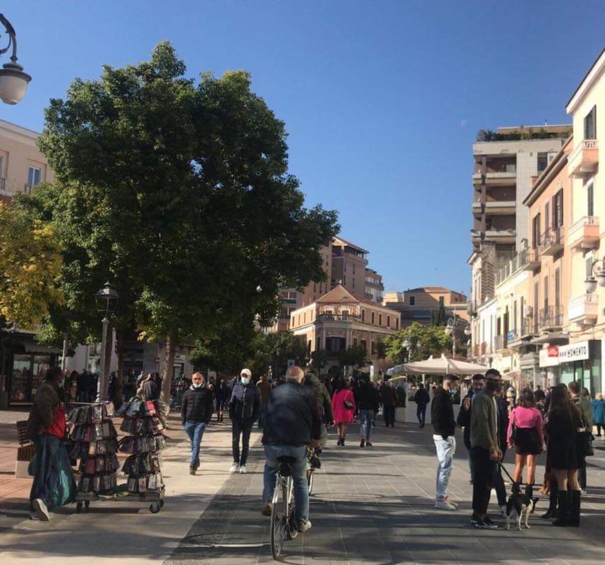 Il Covid non ferma il passeggio, Barone: 'Un pugno nello stomaco' - 