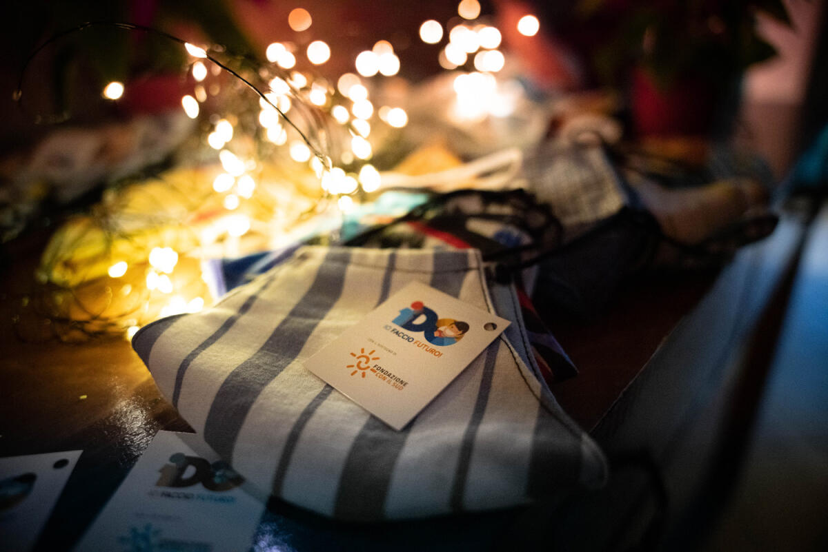 Foggia, ragazzi autistici realizzano mascherine per Natale: la bella iniziativa di iFun - 