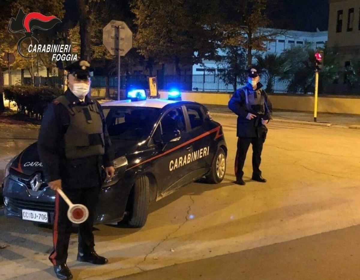 Entra per una visita dal medico, ne esce con duemila euro, smartphone e monile d'oro: arrestato - 